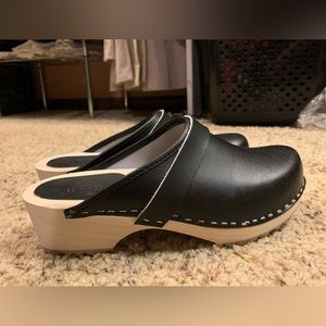 Black leather clogs with wood soles NWOB